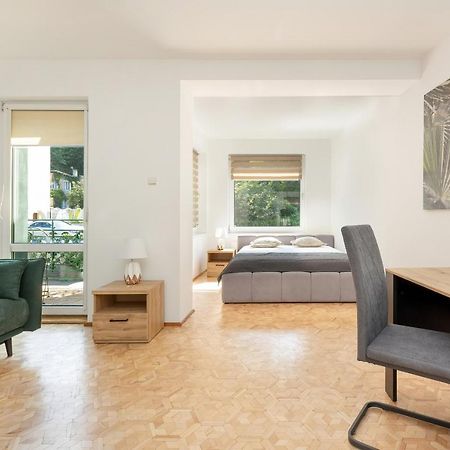 Bright & Spacious Family Apartment In Miedzyzdroje With Parking And 3 Balconies By Noclegi Renters Kültér fotó