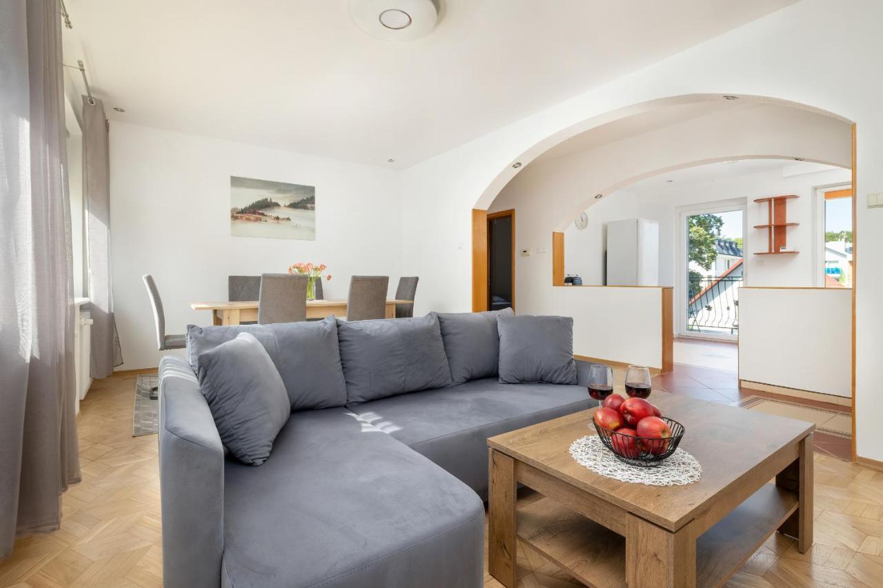 Bright & Spacious Family Apartment In Miedzyzdroje With Parking And 3 Balconies By Noclegi Renters Kültér fotó