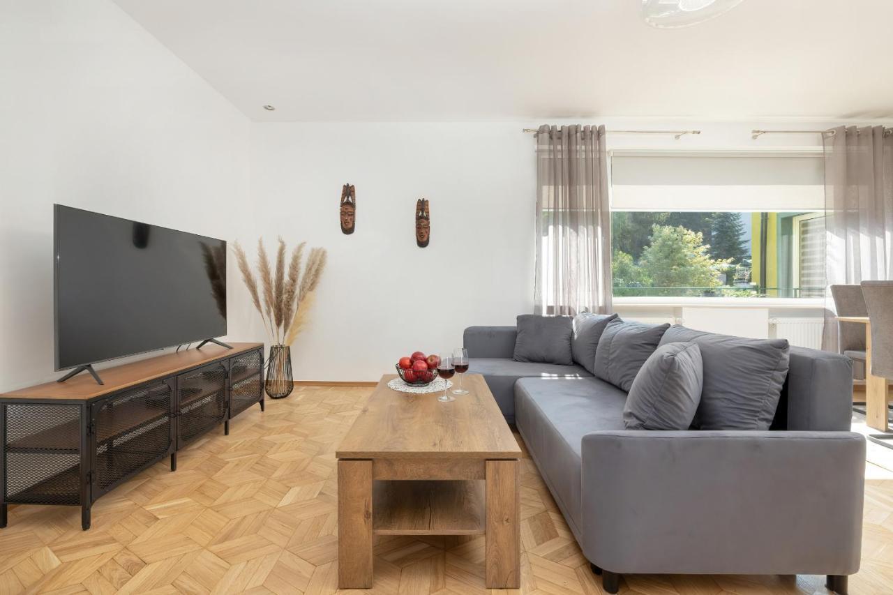 Bright & Spacious Family Apartment In Miedzyzdroje With Parking And 3 Balconies By Noclegi Renters Kültér fotó